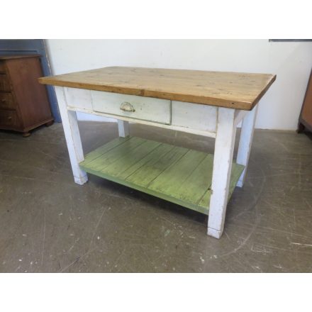 Antique Pine Table (white-green)