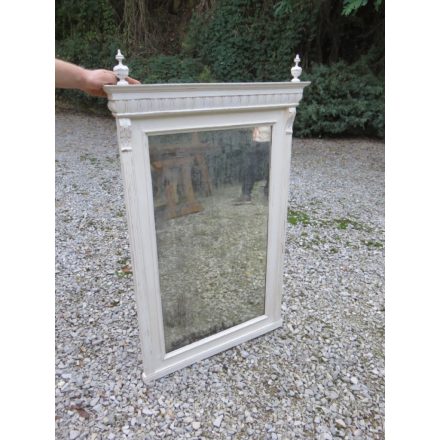 Antique Mirror in Pine Frame (white)