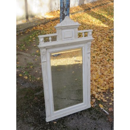 Antique Mirror in Pine Frame (white)