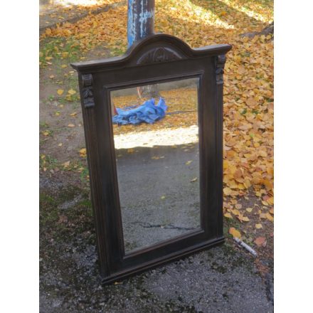 Antique Mirror in Pine Frame (black)