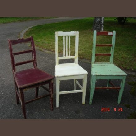 Country pine chairs /original paint finished product