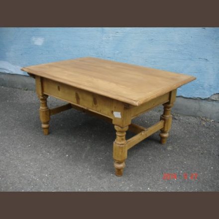 Country pine coffee table /original wax finished product