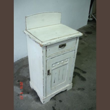 Country pine nightstand / original paint, finished condition