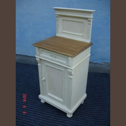 Country pine nightstand /original paint finished product