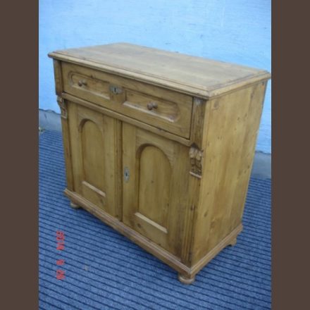 Country pine base cabinet /original item, waxfinished condition