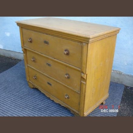 Country pine 3-drawer chest / original paint, finished condition